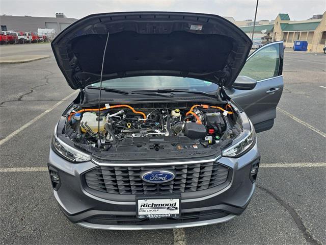 Photo of 2025 Carbonized Gray Metallic Ford Escape PHEV
