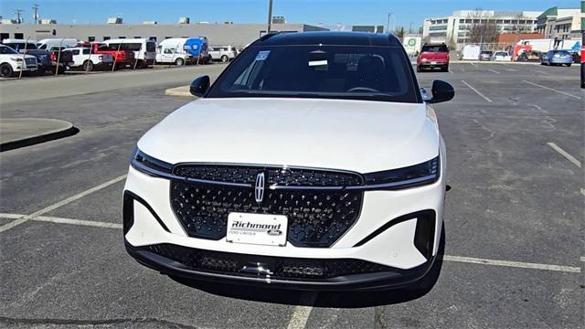 Photo of 2025 White Platinum Clearcoat Metallic Lincoln Nautilus