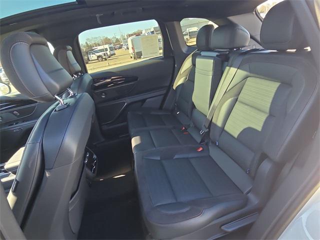 Photo of 2025 White Platinum Clearcoat Metallic Lincoln Nautilus