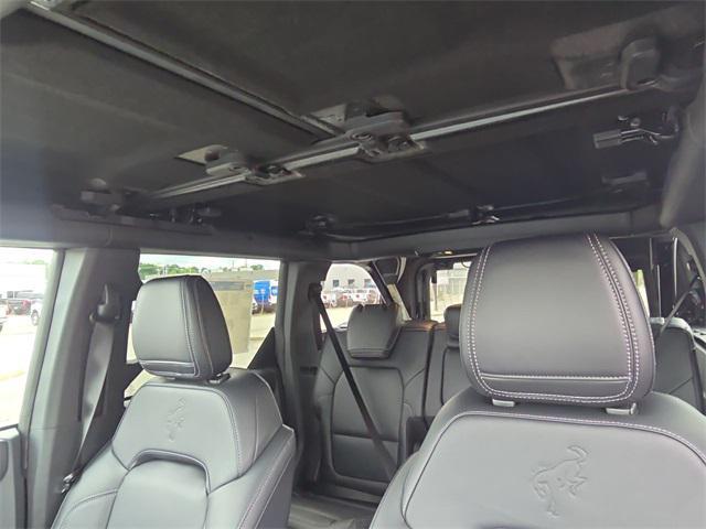 Photo of 2025 Shadow Black Ford Bronco