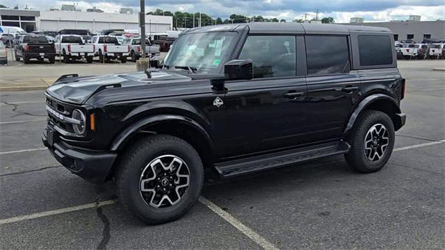 Photo of 2025 Shadow Black Ford Bronco