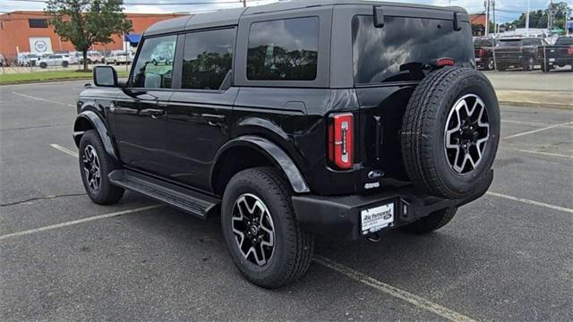 Photo of 2025 Shadow Black Ford Bronco