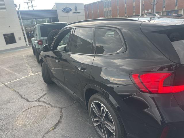 Photo of 2023 Black Sapphire Metallic BMW X1