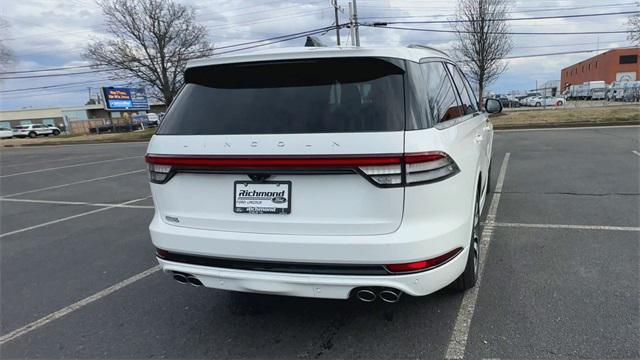 Photo of 2025 Pristine White Metallic Tri-Coat Lincoln Aviator
