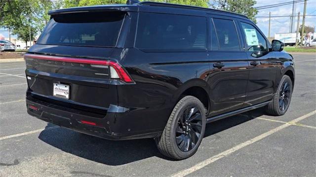 Photo of 2025 Lincoln Navigator