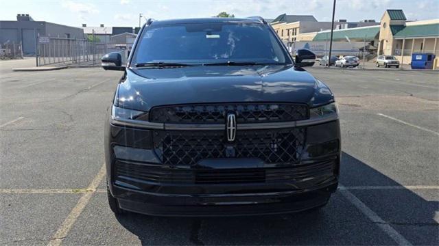 Photo of 2025 Lincoln Navigator