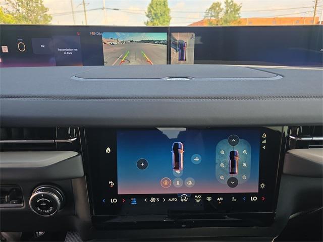 Photo of 2025 Lincoln Navigator