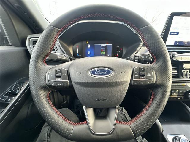 Photo of 2025 Carbonized Gray Metallic Ford Escape