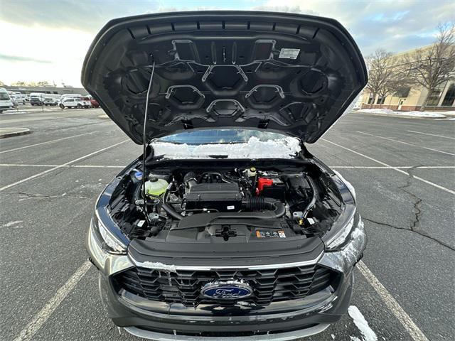 Photo of 2025 Carbonized Gray Metallic Ford Escape