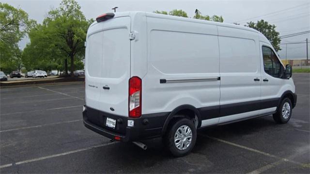 Photo of 2025 Oxford White Ford Transit-150