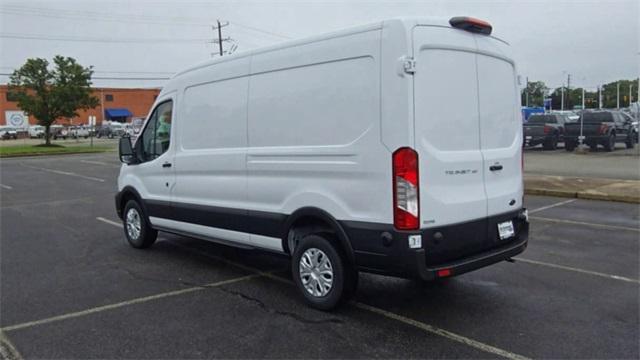 Photo of 2025 Oxford White Ford Transit-150