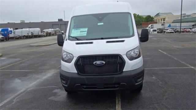 Photo of 2025 Oxford White Ford Transit-150