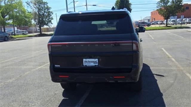 Photo of 2025 Lincoln Navigator