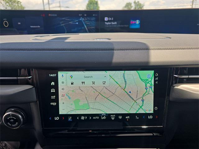 Photo of 2025 Starlight Gray Premium Colorant Lincoln Navigator
