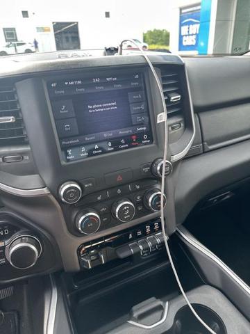 Photo of 2020 Diamond Black Crystal Pearlcoat RAM 1500