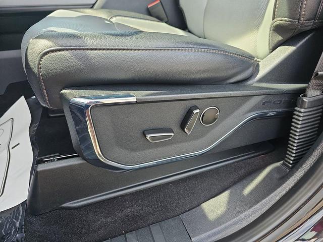 Photo of 2023 Agate Black Metallic Ford F-150 Lightning