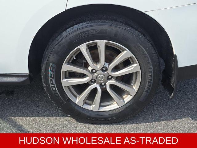 Photo of 2015 Glacier White Nissan Pathfinder