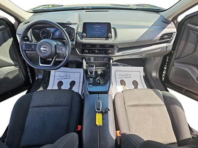 Photo of 2024 Black Nissan Rogue