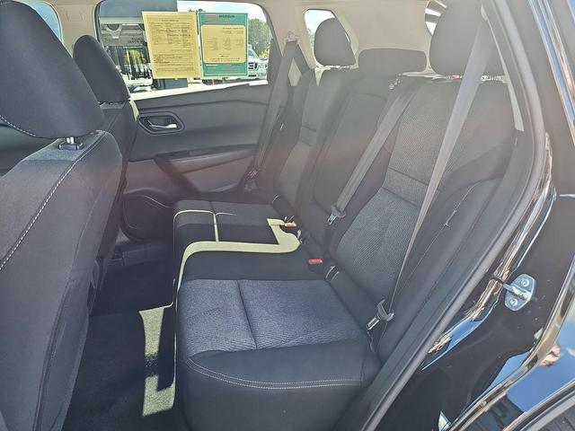 Photo of 2024 Black Nissan Rogue