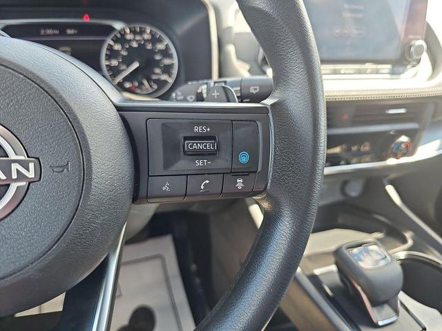 Photo of 2024 Black Nissan Rogue