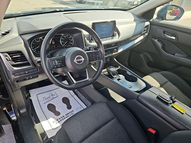 Photo of 2024 Black Nissan Rogue