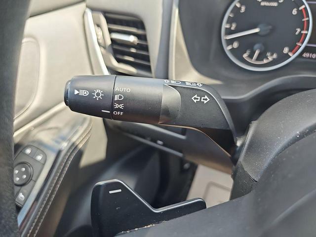 Photo of 2024 Black Nissan Rogue