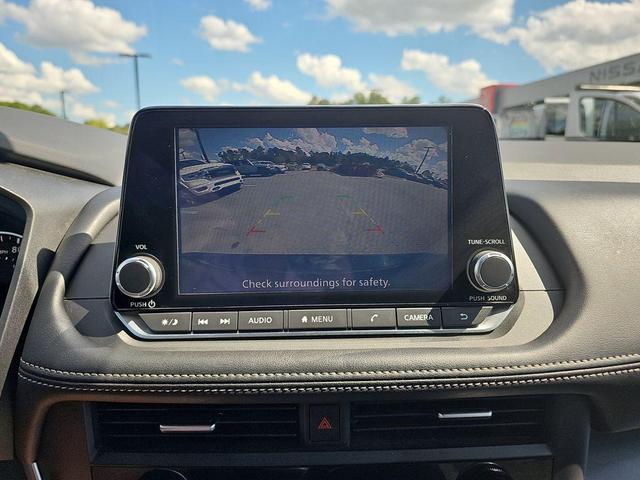 Photo of 2024 Black Nissan Rogue