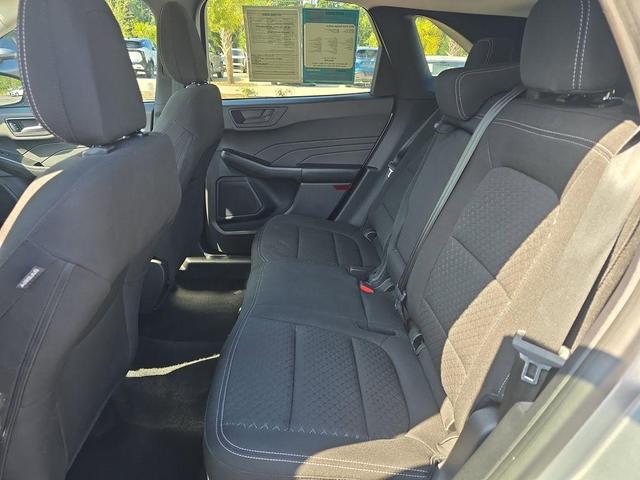 Photo of 2023 Iconic Silver Metallic Ford Escape
