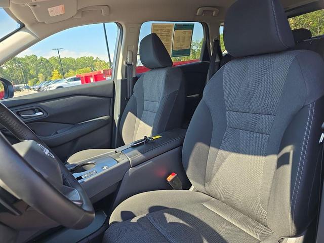 Photo of 2025 Gun Metallic Nissan Rogue