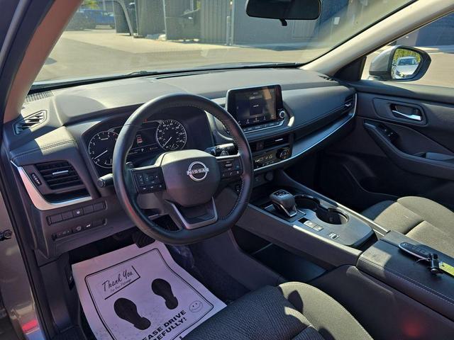 Photo of 2025 Gun Metallic Nissan Rogue