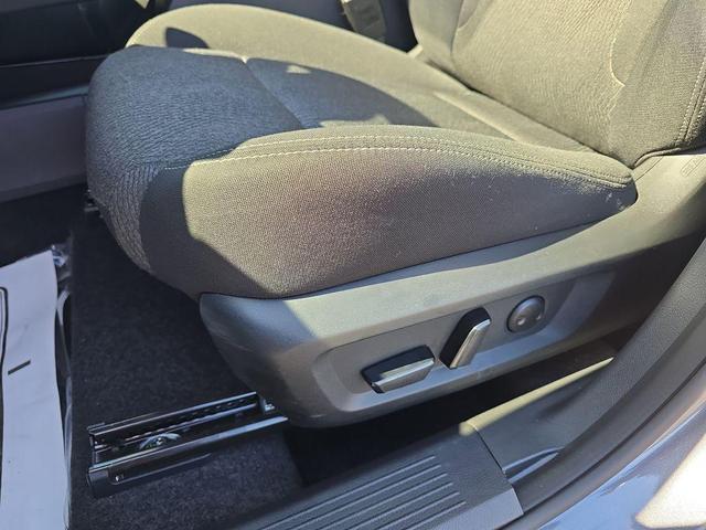 Photo of 2025 Gun Metallic Nissan Rogue
