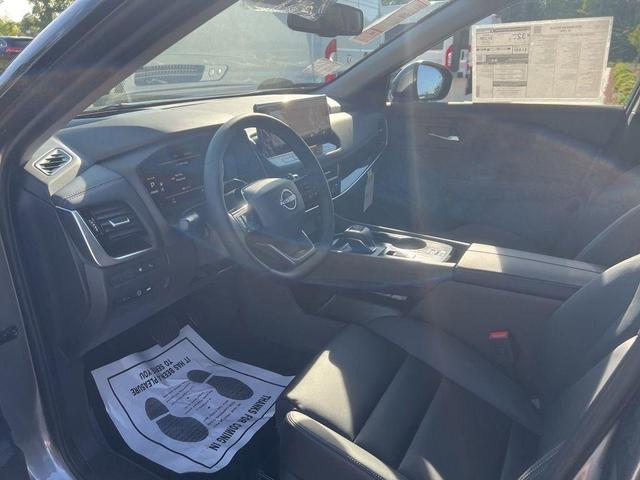 Photo of 2025 Gun Metallic Nissan Rogue