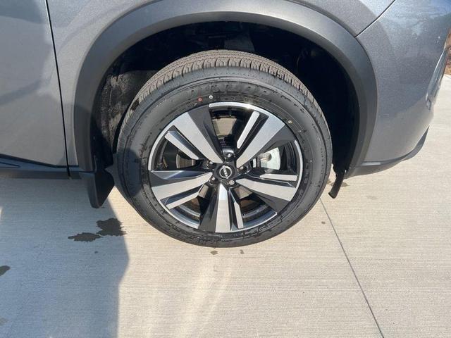 Photo of 2025 Gun Metallic Nissan Rogue