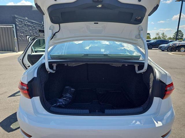 Photo of 2019 Pure White Volkswagen Jetta