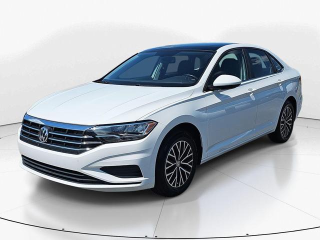 Photo of 2019 Pure White Volkswagen Jetta