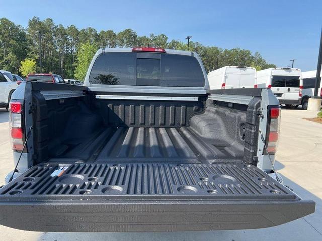 Photo of 2025 Boulder Gray Metallic Nissan Frontier