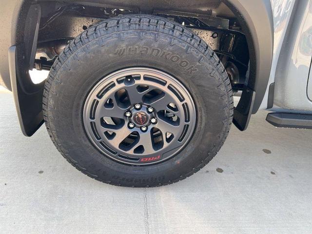 Photo of 2025 Boulder Gray Metallic Nissan Frontier