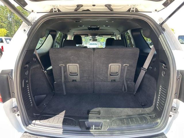 Photo of 2024 White Knuckle Clearcoat Dodge Durango