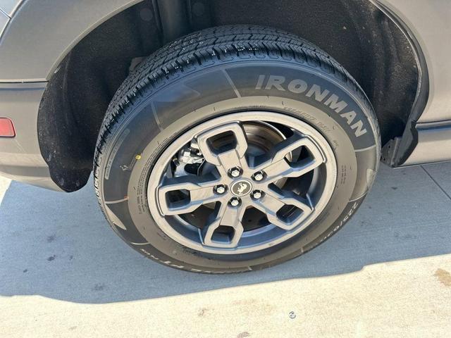 Photo of 2024 Gray Metallic Ford Bronco Sport