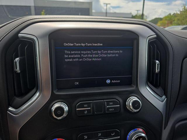 Photo of 2021 White GMC Sierra 1500