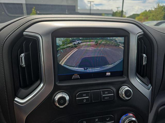 Photo of 2021 White GMC Sierra 1500