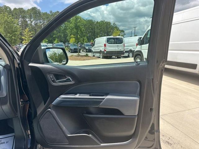 Photo of 2021 Black Chevrolet Colorado