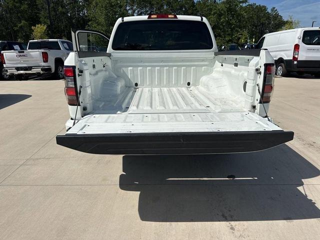 Photo of 2024 Glacier White Nissan Frontier