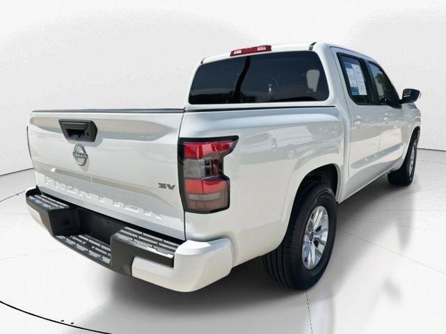 Photo of 2024 Glacier White Nissan Frontier
