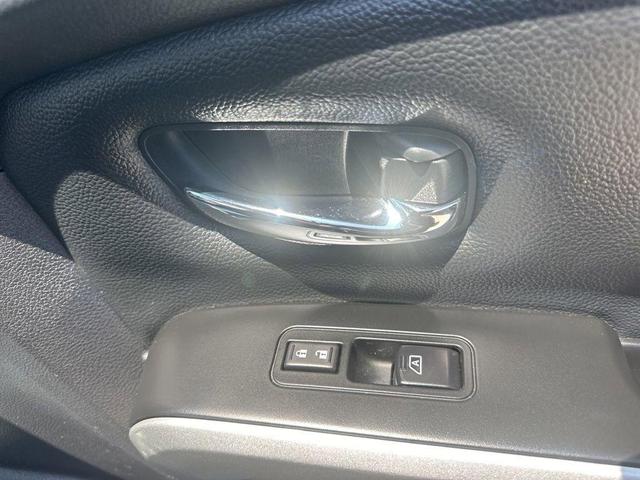 Photo of 2024 Gun Metallic Nissan Titan
