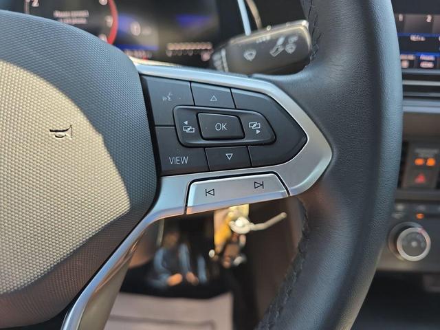 Photo of 2024 Platinum Gray Metallic Volkswagen Jetta