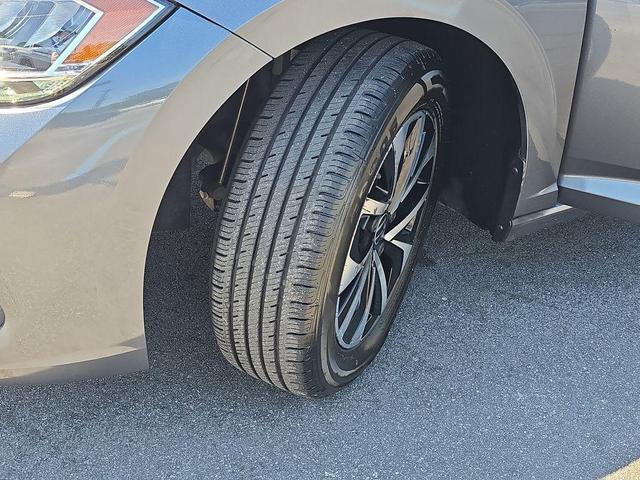 Photo of 2024 Platinum Gray Metallic Volkswagen Jetta