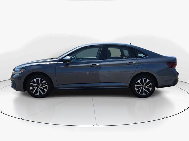Photo of 2024 Platinum Gray Metallic Volkswagen Jetta