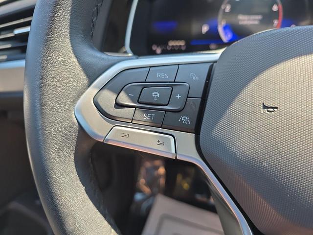 Photo of 2024 Platinum Gray Metallic Volkswagen Jetta