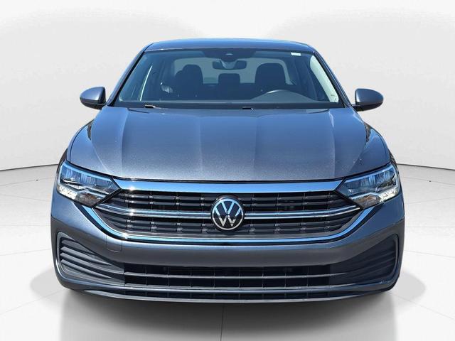 Photo of 2024 Platinum Gray Metallic Volkswagen Jetta